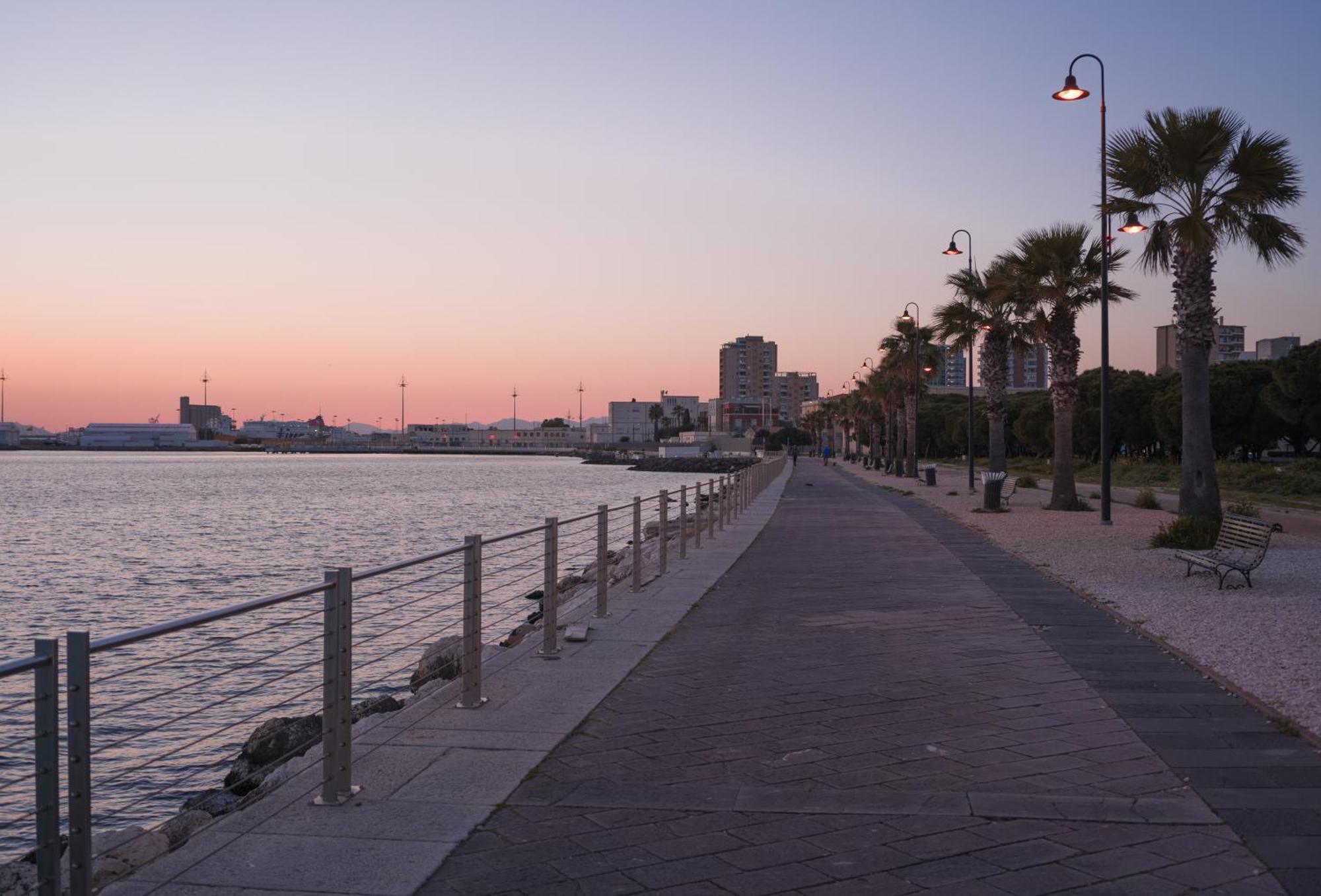 Puccini Apt - Centro Citta - Wifi - Ac Cagliari Dış mekan fotoğraf